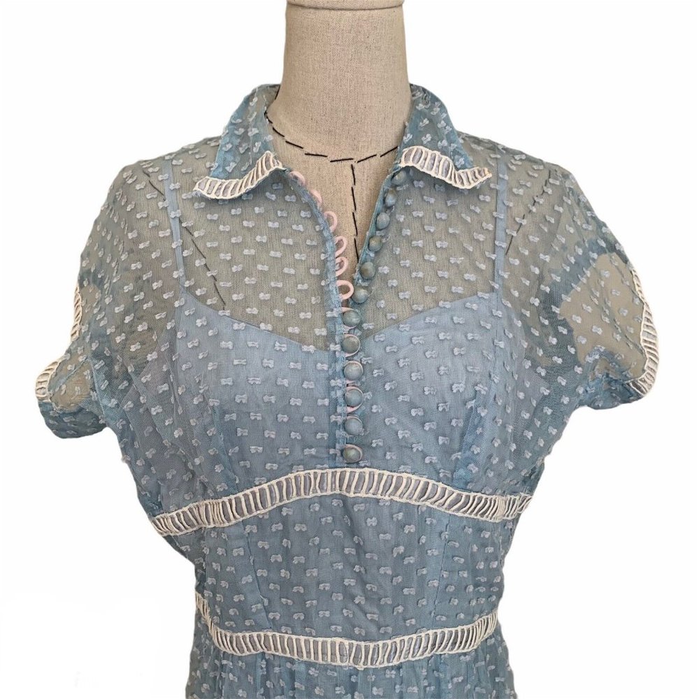 Elegant Blue Lace Dress - Picture 2 of 12